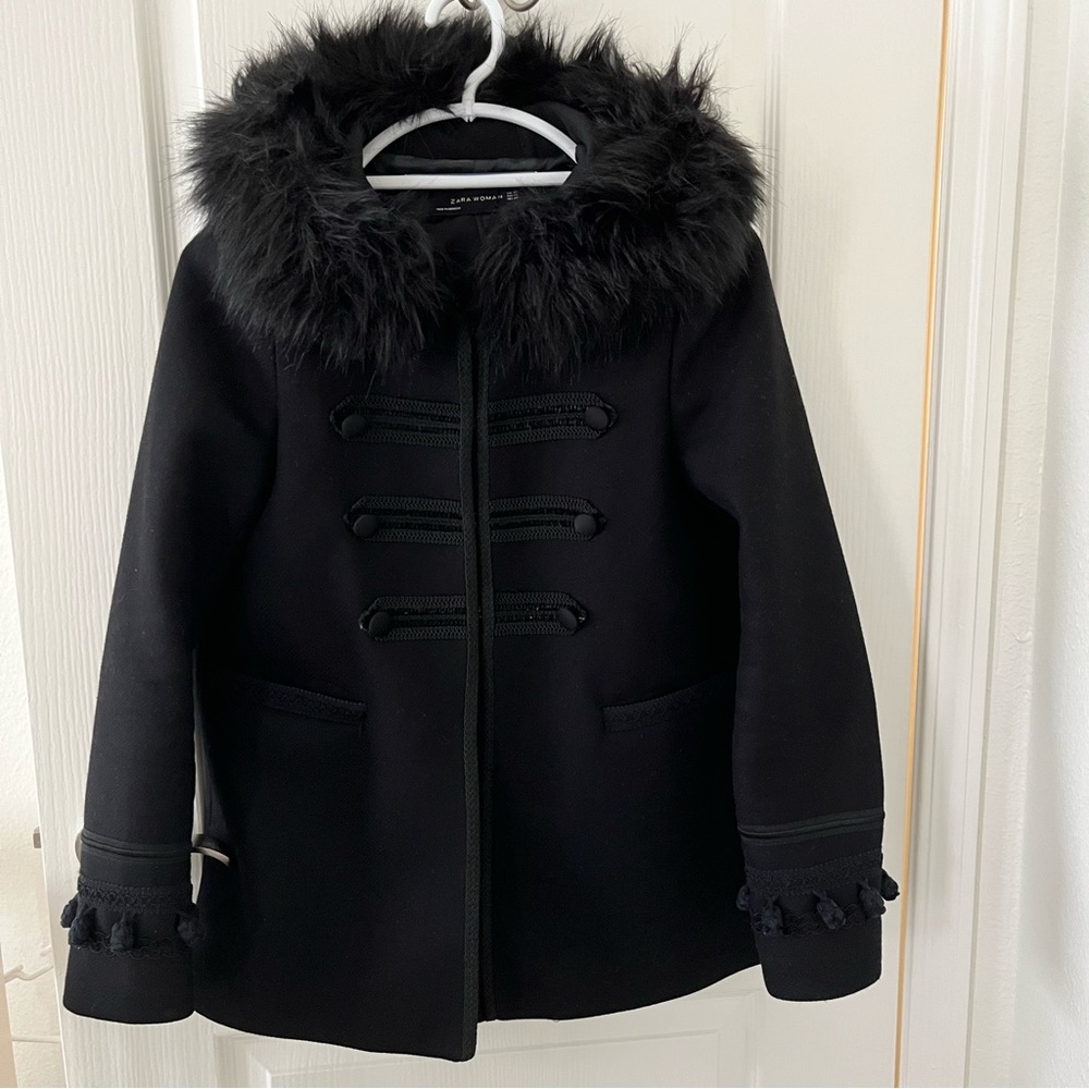 Zara coat with faux fur hood black XS